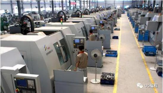 机器轰鸣中的沉默 一位数控操作工的独白与追问